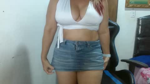Snapshot of mariana995649 chatting on 12, 1, 2025 mariana995649 online show from 12, 1, 2025