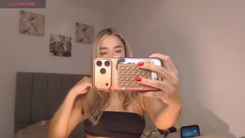Snapshot of mariana_es chatting on 12, 6, 2026 Mariana online show from 12, 6, 2026