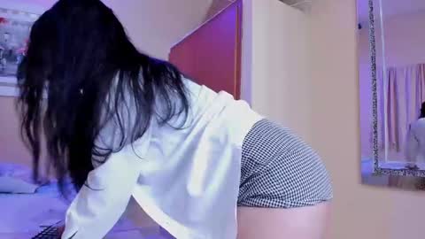 Snapshot of mariana_mauricio chatting on 27, 12, 2024 mariana mauricio online show from 27, 12, 2024