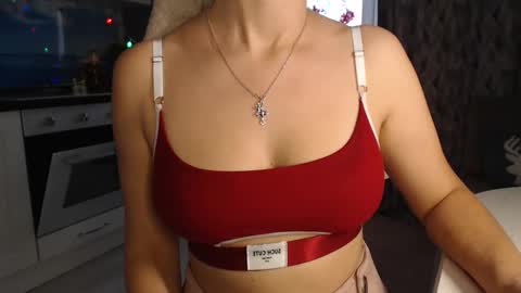 Snapshot of mariana_mur chatting on 27, 2, 2025 MarianaMur online show from 27, 2, 2025
