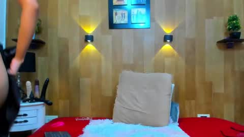 Mariana Angel online show from 15, 1, 2025