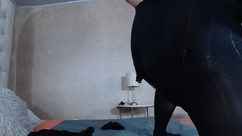 la crespa x online show from 28, 3, 2026