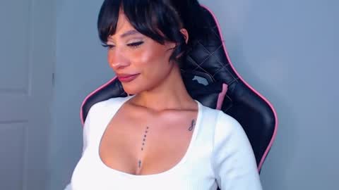 M A R I A N E online show from 2, 1, 2025