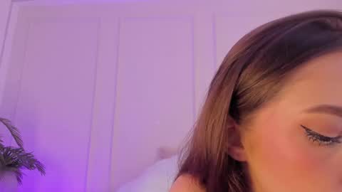 Maria Pettit online show from 12, 3, 2025