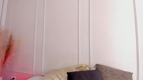 Maria Pettit online show from 18, 4, 2026