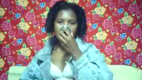 Snapshot of marie599194 chatting on 7, 7, 2026 marie599194 online show from 7, 7, 2026