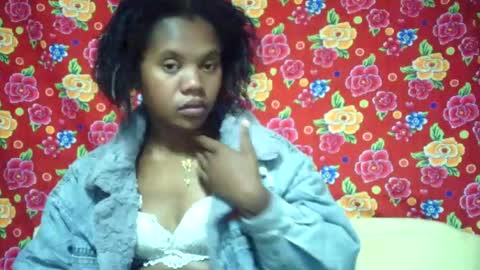 Snapshot of marie599194 chatting on 7, 7, 2026 marie599194 online show from 7, 7, 2026