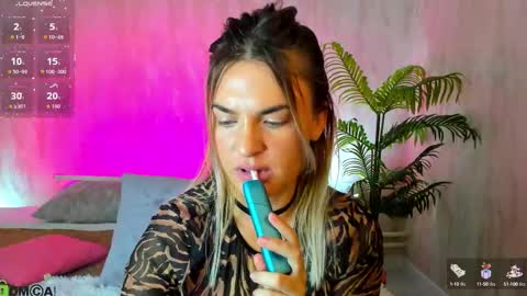 Mariel online show from 14, 10, 2025