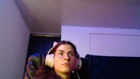 Mariie online show from 16, 2, 2025