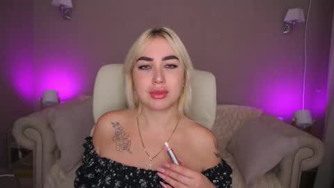 Snapshot of mariellavv chatting on 1, 10, 2025 Mariella online show from 1, 10, 2025