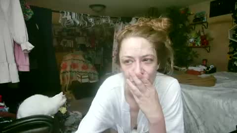 Snapshot of mariewaters chatting on 5, 7, 2026 Marie Ann Waters online show from 5, 7, 2026