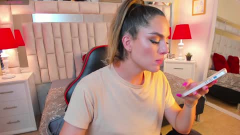 mariiahneedles online show from 4, 2, 2025