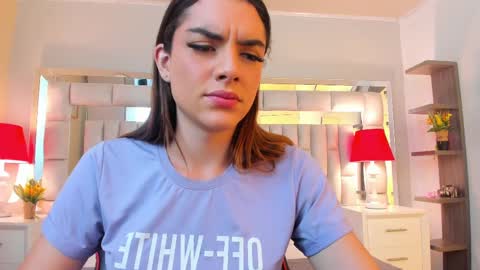 mariiahneedles online show from 17, 11, 2025