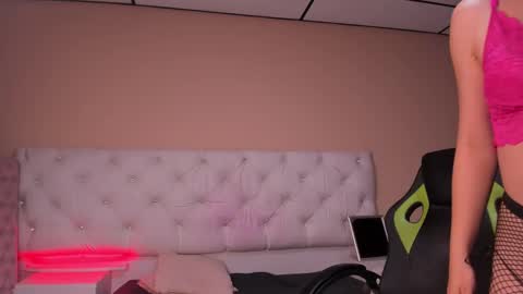 Snapshot of mariie_tayy chatting on 12, 12, 2024 mariie_tayy online show from 12, 12, 2024