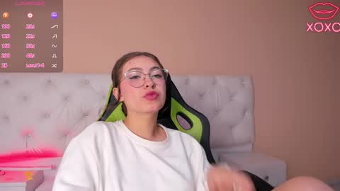 Snapshot of mariie_tayy chatting on 11, 2, 2025 mariie_tayy online show from 11, 2, 2025
