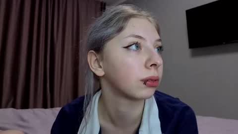 Snapshot of marikorin chatting on 23, 2, 2025 Mariko and Rin online show from 23, 2, 2025