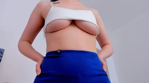 Snapshot of marilinal chatting on 7, 5, 2026 Marilina online show from 7, 5, 2026