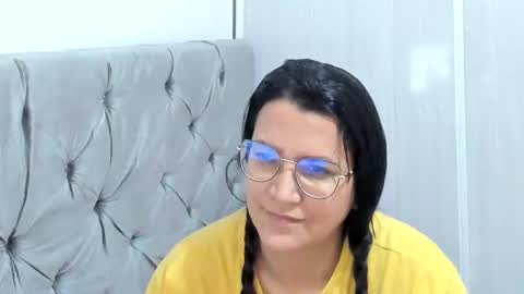 Snapshot of marilyn_garcia chatting on 12, 1, 2025 MARILYN SEXY online show from 12, 1, 2025