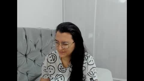 Snapshot of marilyn_garcia chatting on 27, 1, 2025 MARILYN SEXY online show from 27, 1, 2025