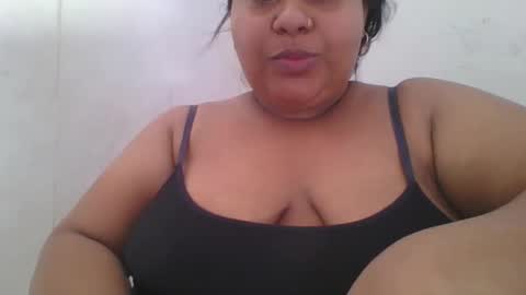 Snapshot of marilyn_porto chatting on 4, 4, 2026 marilyn_porto online show from 4, 4, 2026