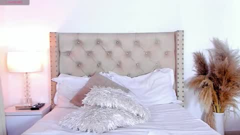 Snapshot of marilynrossy chatting on 8, 10, 2025 marilynrossy online show from 8, 10, 2025