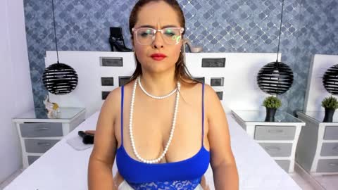 Marilyn Vega online show from 14, 12, 2024