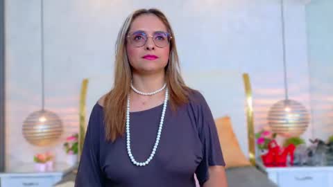 Marilyn Vega online show from 25, 6, 2026