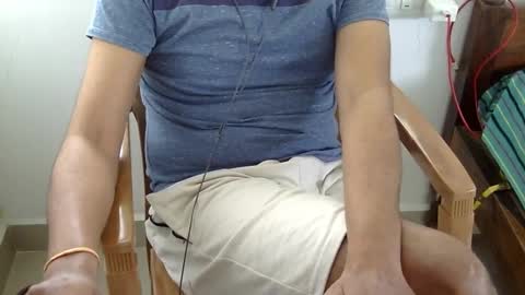 Snapshot of marinavine chatting on 1, 2, 2025 The SHY UncutBoy online show from 1, 2, 2025