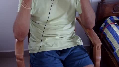 Snapshot of marinavine chatting on 24, 11, 2025 The SHY UncutBoy online show from 24, 11, 2025