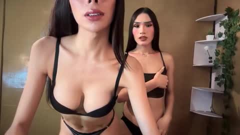 IM YOUR BABE GIRL LYCA online show from 27, 11, 2025