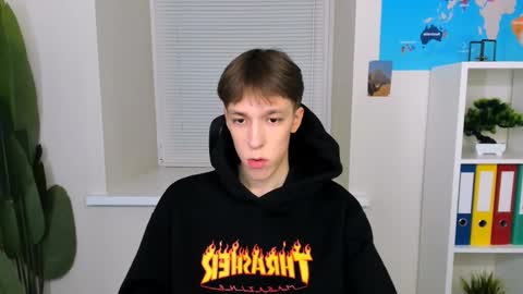 Mark online show from 13, 10, 2025