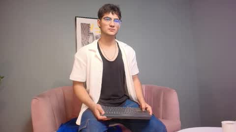 mark_evans1_ online show from 23, 10, 2025