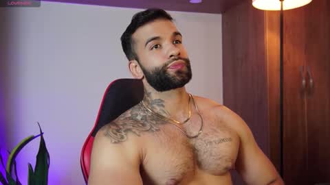 Mark online show from 15, 11, 2025