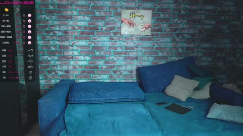 Mark online show from 26, 1, 2025