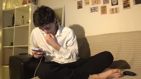 Mark online show from 3, 11, 2025