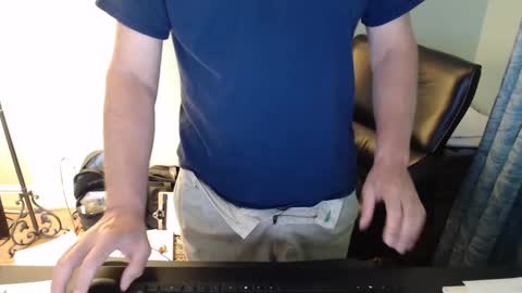 Snapshot of markinwest chatting on 2, 10, 2025 MarkinWest online show from 2, 10, 2025