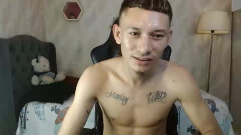 marks_sexy online show from 6, 11, 2025