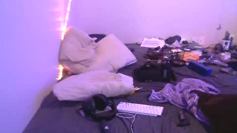 markymark101825061 online show from 9, 1, 2025