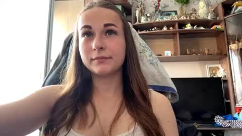 Snapshot of marlenahuit chatting on 16, 7, 2026 Lena online show from 16, 7, 2026