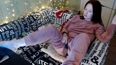 Snapshot of marlenelue chatting on 19, 2, 2025 MarleneLue online show from 19, 2, 2025