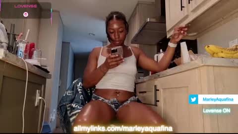 MarleyAquafina online show from 25, 9, 2025