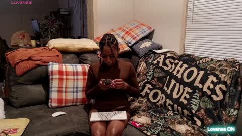 Snapshot of marleymadness9 chatting on 4, 4, 2026 MarleyAquafina online show from 4, 4, 2026