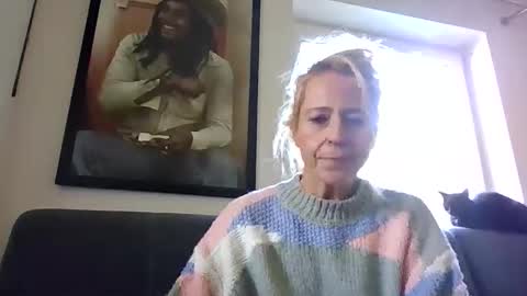 Snapshot of marrygorund chatting on 20, 10, 2025 MaryGoRound online show from 20, 10, 2025