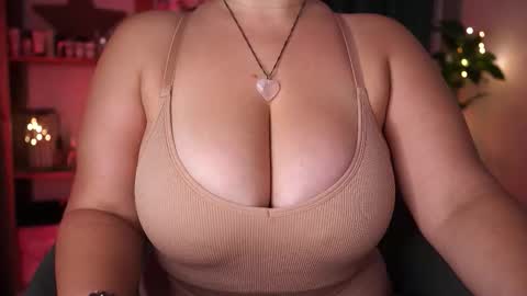 Snapshot of marrygrayes chatting on 27, 9, 2025 Maria online broadcast from Tuesday to Suturday from 6 pm to 12 pm Germany time Sunday-Monday offline online show from 27, 9, 2025