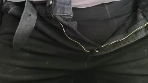 Snapshot of martial04 chatting on 22, 11, 2025 martial04 online show from 22, 11, 2025