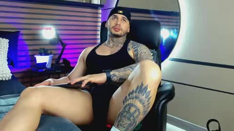 ONLYFANS Sotoandres   modelo independiente online show from 13, 4, 2026