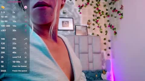 Martina online show from 4, 12, 2024