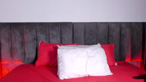 Laura online show from 11, 1, 2025