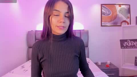 Martina online show from 5, 3, 2025