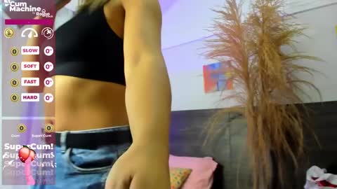 Snapshot of martina_miiller chatting on 18, 2, 2025 martina mIIler online show from 18, 2, 2025